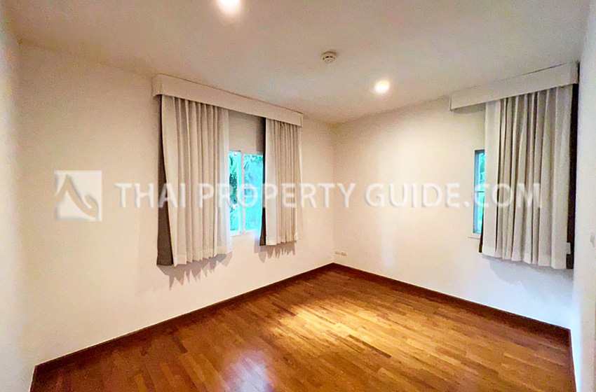 House with Shared Pool in Nichada Thani 