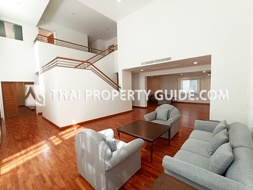 House with Shared Pool for rent in Nichada Thani
