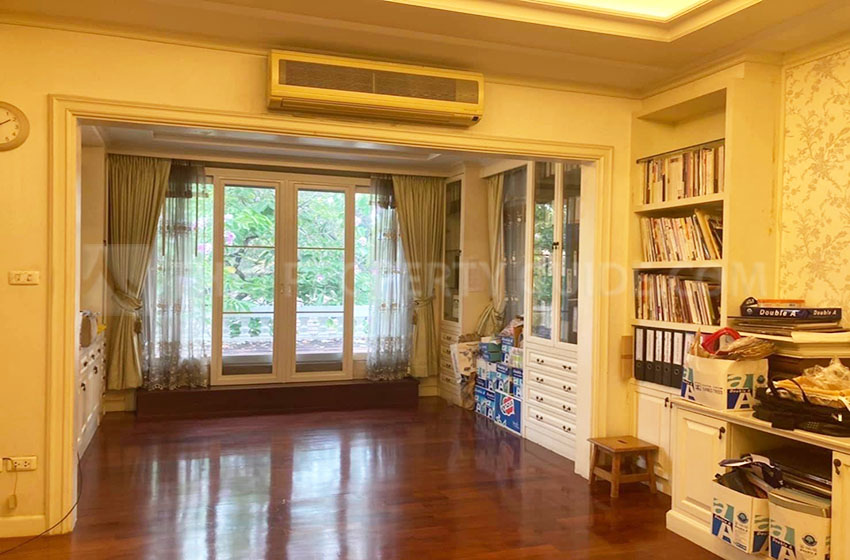 House with Shared Pool in Rama 9 