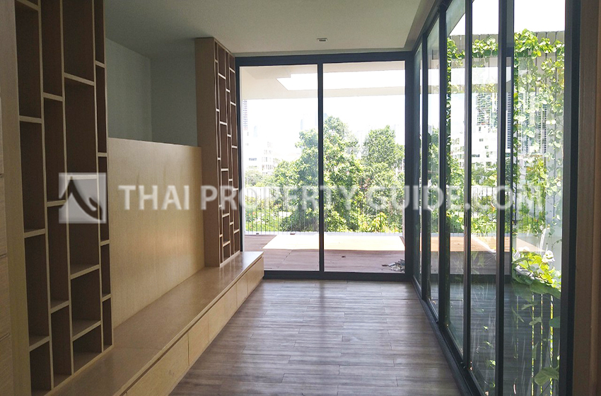 House with Shared Pool in Rama 9 