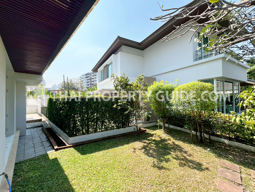 House with Shared Pool in Sukhumvit 