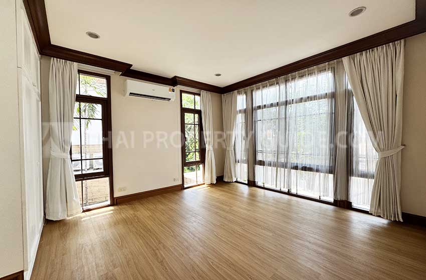House with Shared Pool in Sukhumvit 