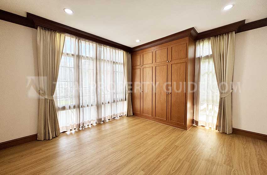 House with Shared Pool in Sukhumvit 