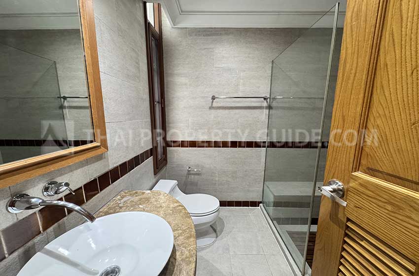 House with Shared Pool in Sukhumvit 