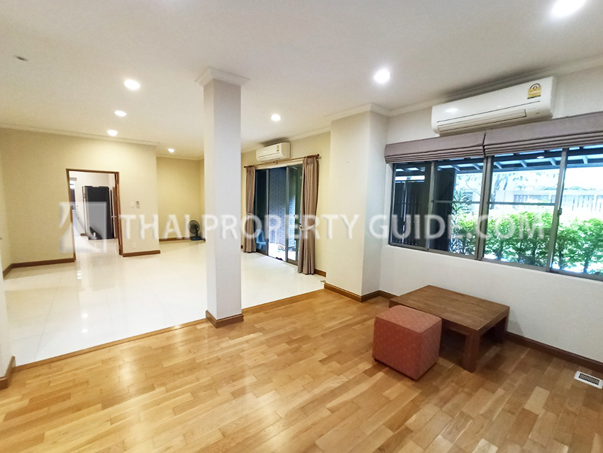 House with Shared Pool in Sukhumvit 