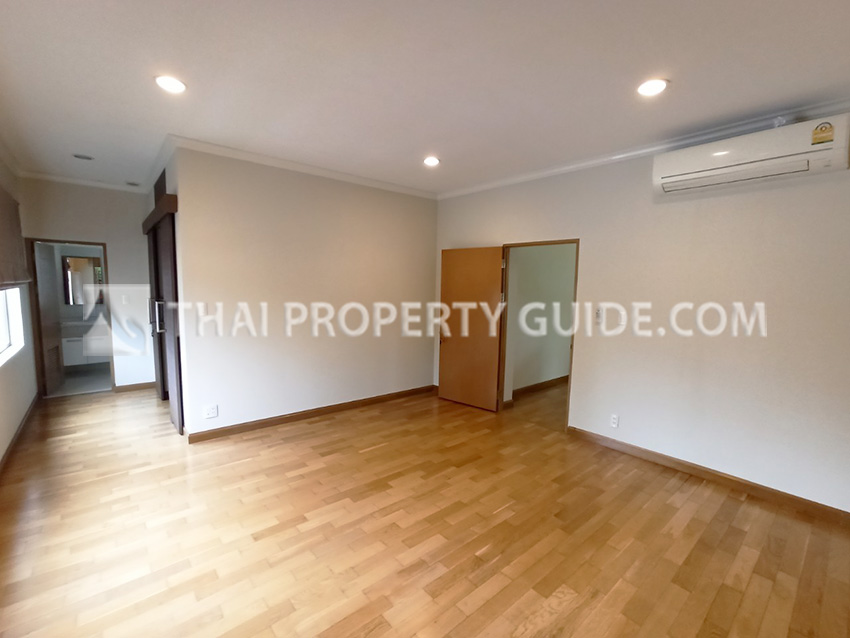 House with Shared Pool in Sukhumvit 