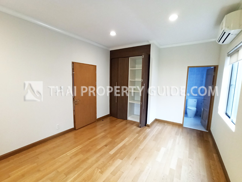 House with Shared Pool in Sukhumvit 