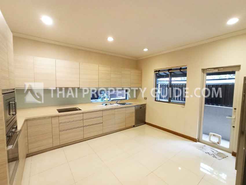 House with Shared Pool in Sukhumvit 