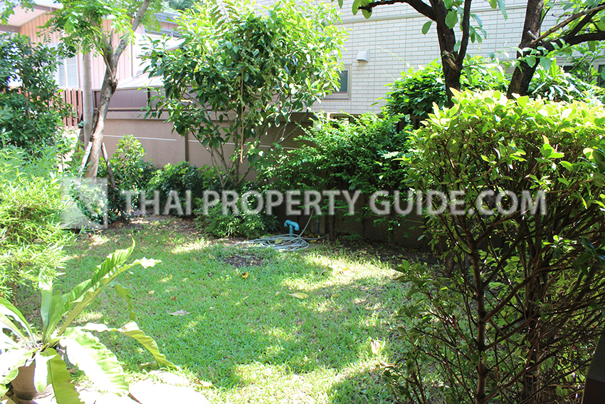 House with Shared Pool in Sukhumvit 