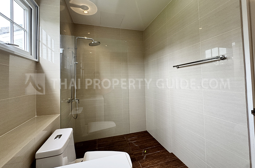 House with Shared Pool in Sukhumvit 