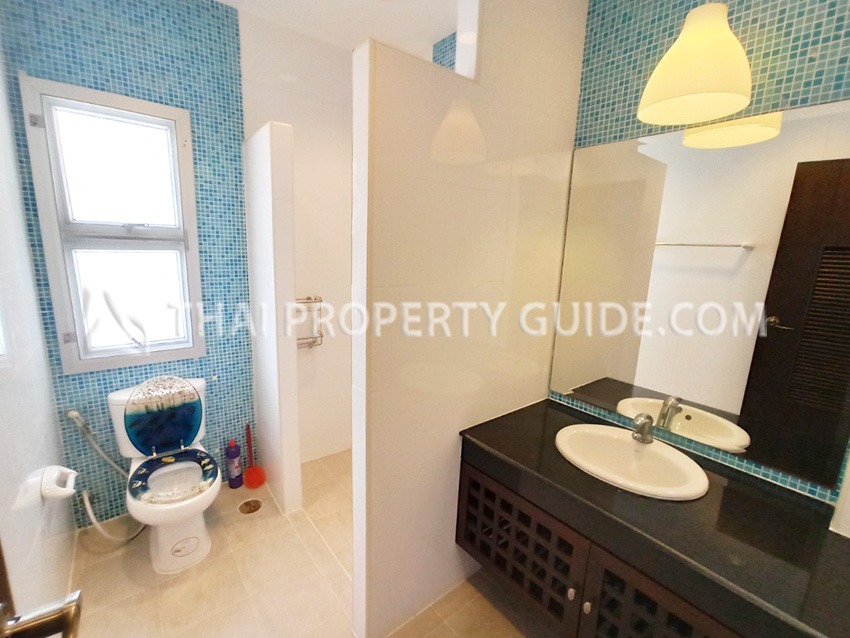 House with Shared Pool in Sukhumvit 