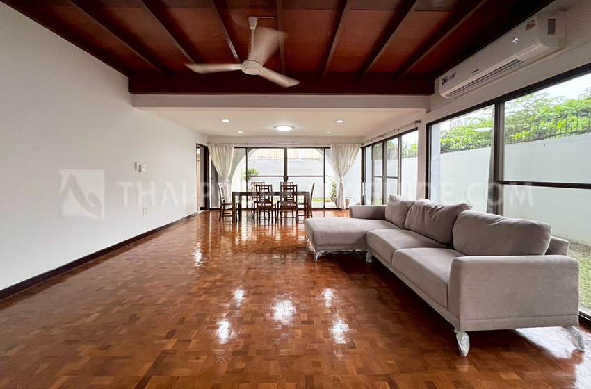 House with Shared Pool in Sukhumvit 