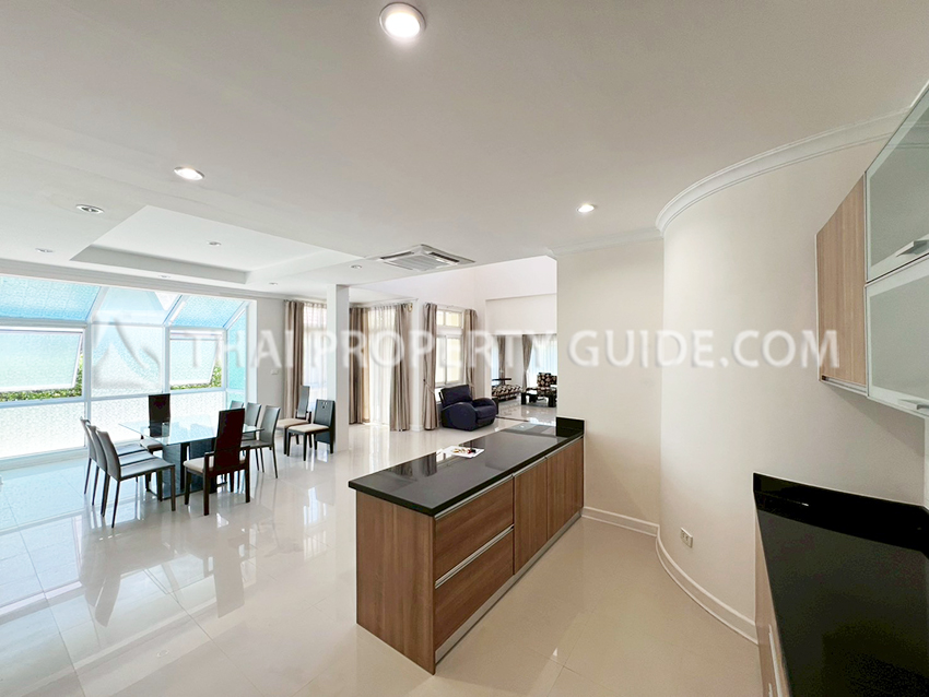 House with Shared Pool in Sukhumvit 