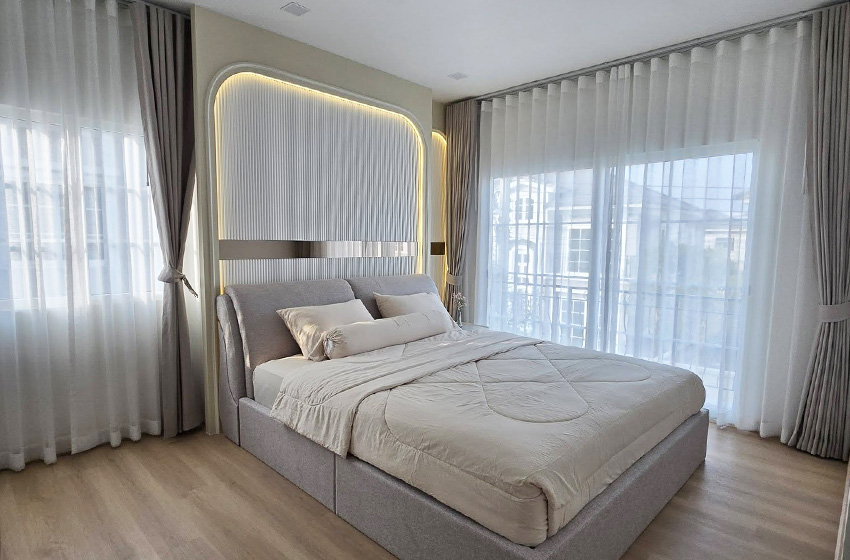 House with Shared Pool in Sukhumvit 