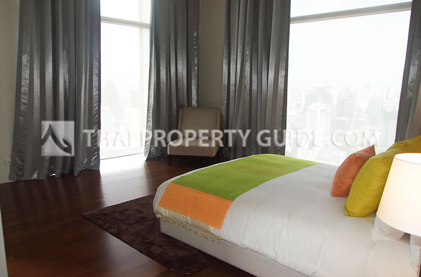Penthouse in Ploenchit : Hansar Rajdamri 
