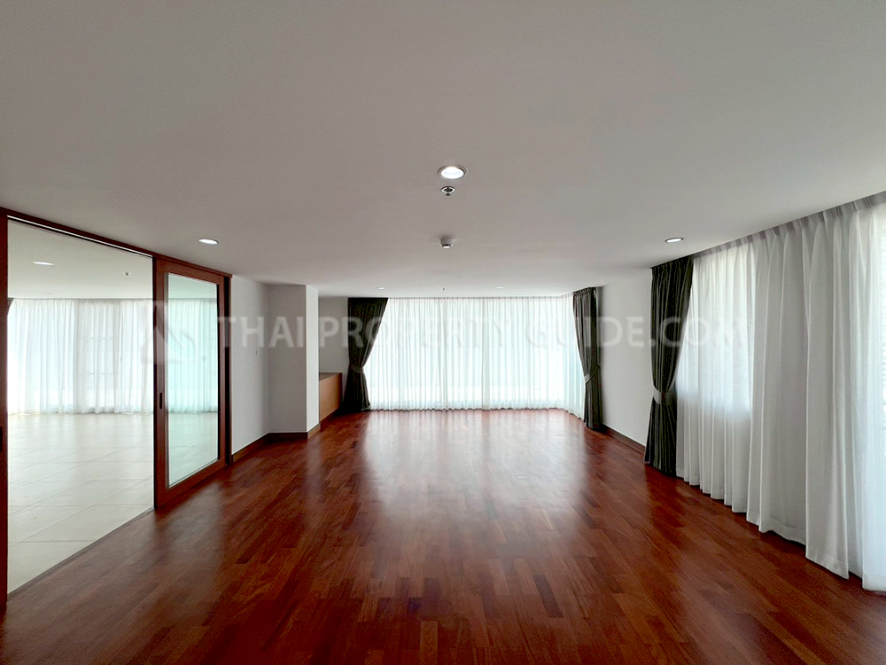 Penthouse for rent in Sukhumvit