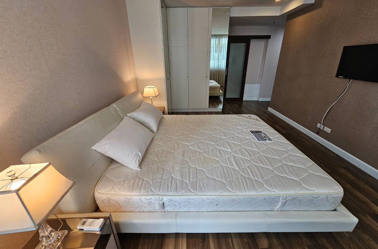 Service Apartment in Ploenchit 