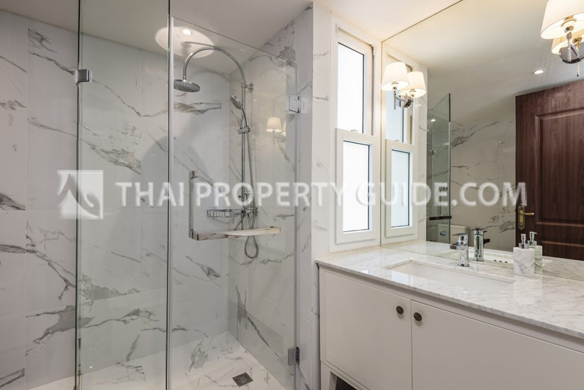 Service Apartment in Sukhumvit 