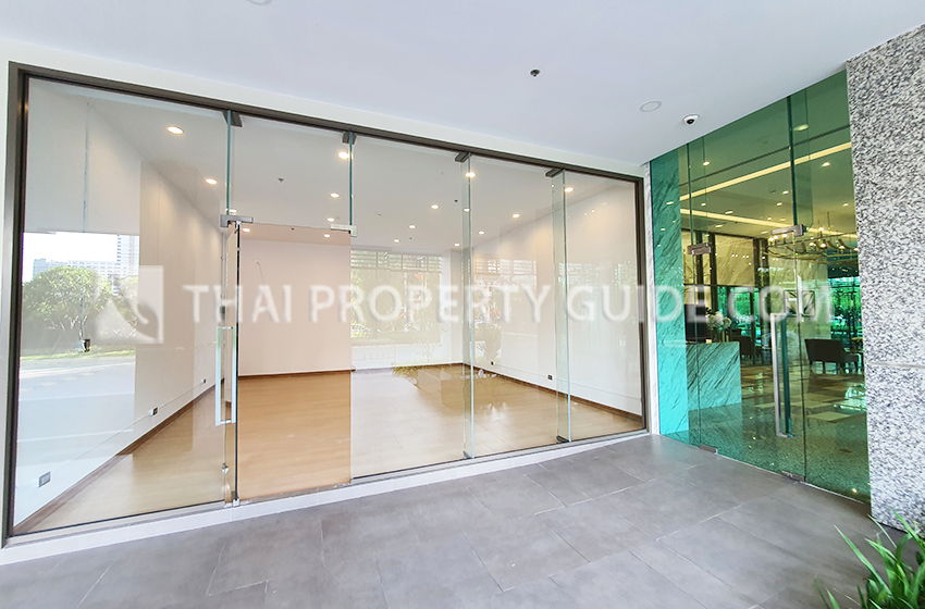 Shophouse in Sukhumvit 