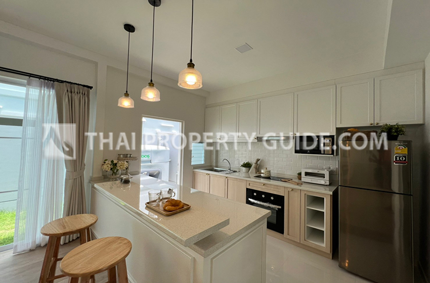 Townhouse in Bangnatrad 