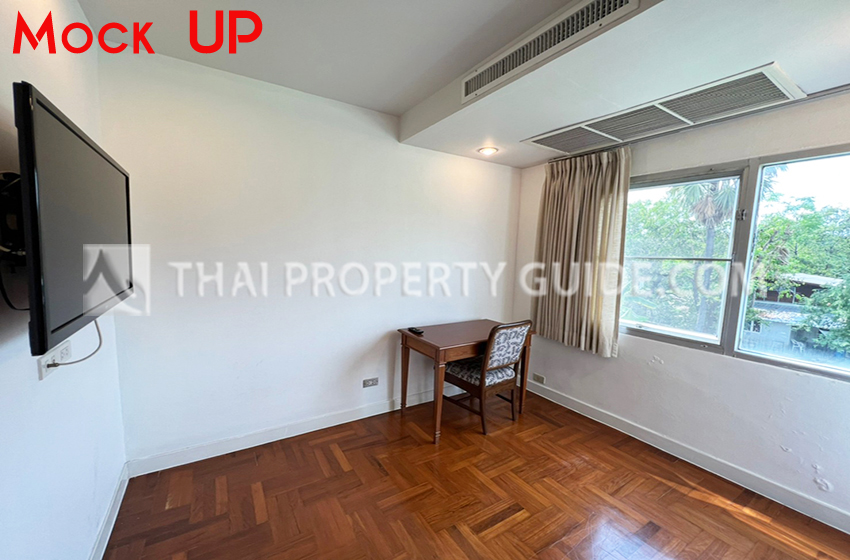 Townhouse in Chaengwattana (near Nichada Thani) 