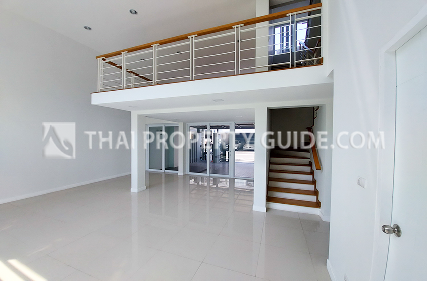Townhouse in Lat Phrao 