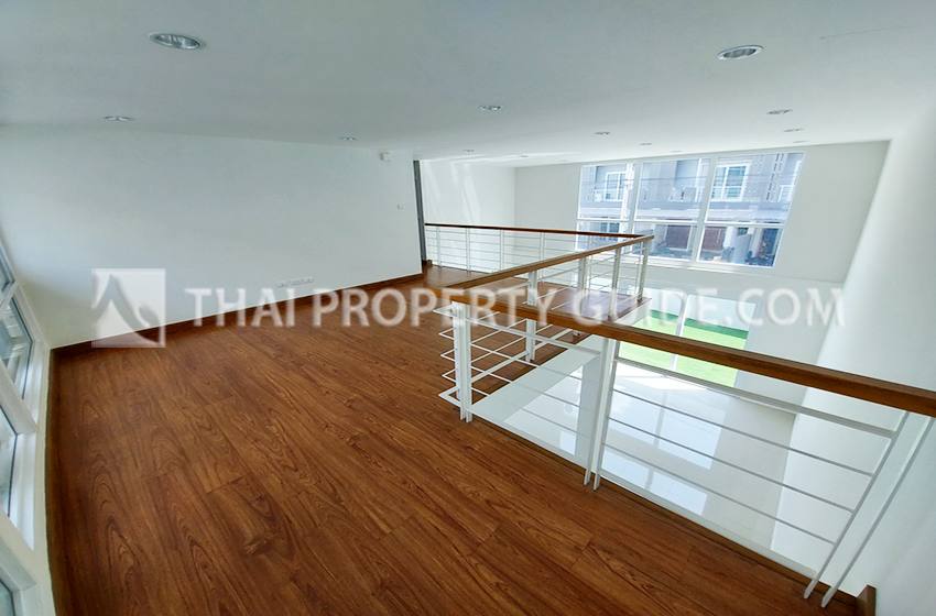 Townhouse in Lat Phrao 