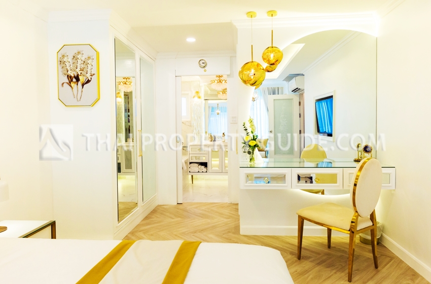 Townhouse in Lat Phrao 
