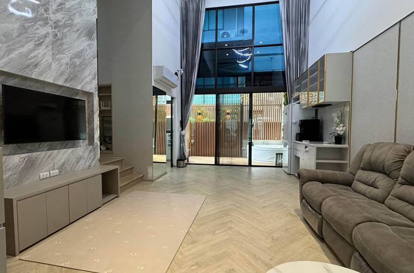 Townhouse in Pattanakarn 