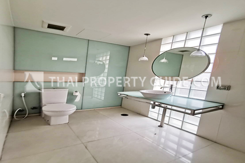 Townhouse in Sathorn 