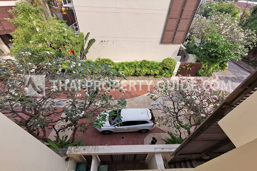 Townhouse in Sathorn 