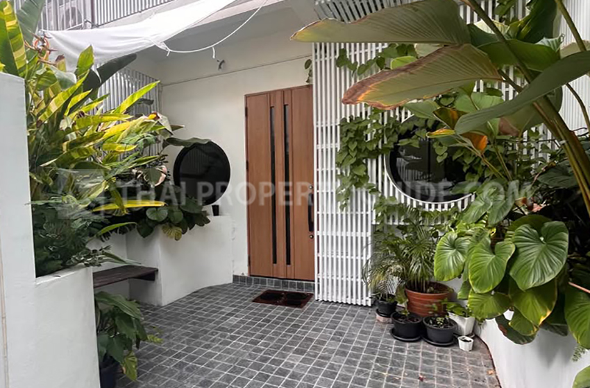 Townhouse in Sathorn