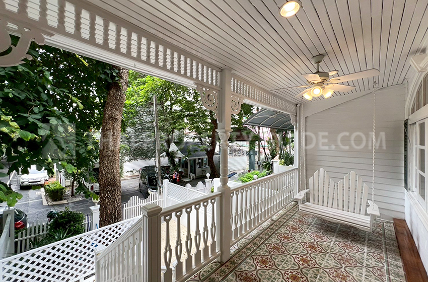 Townhouse in Sukhumvit 