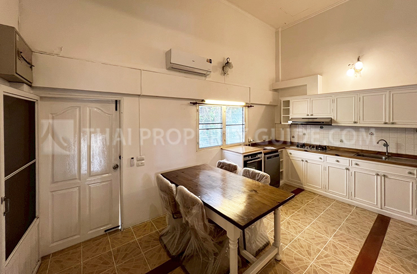 Townhouse in Sukhumvit 