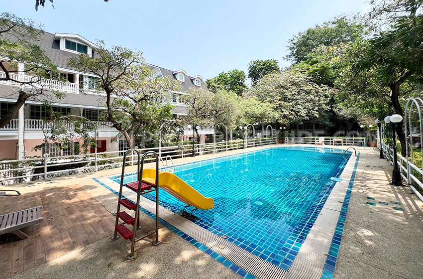 Townhouse in Sukhumvit 