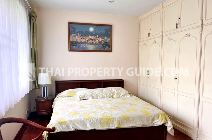 Townhouse in Sukhumvit 