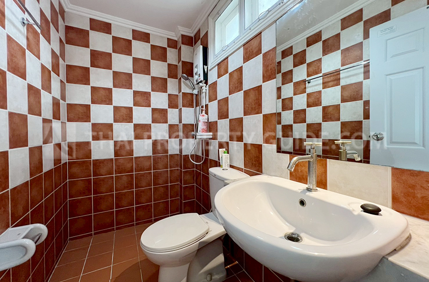 Townhouse in Sukhumvit 