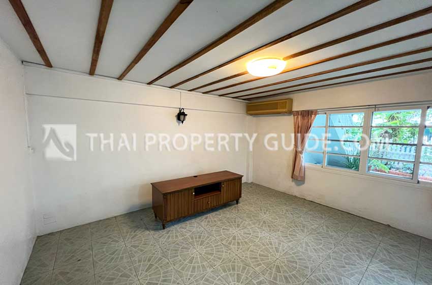 Townhouse in Sukhumvit 