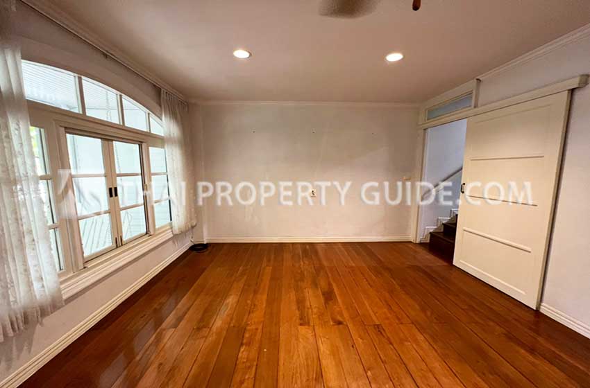 Townhouse in Sukhumvit 