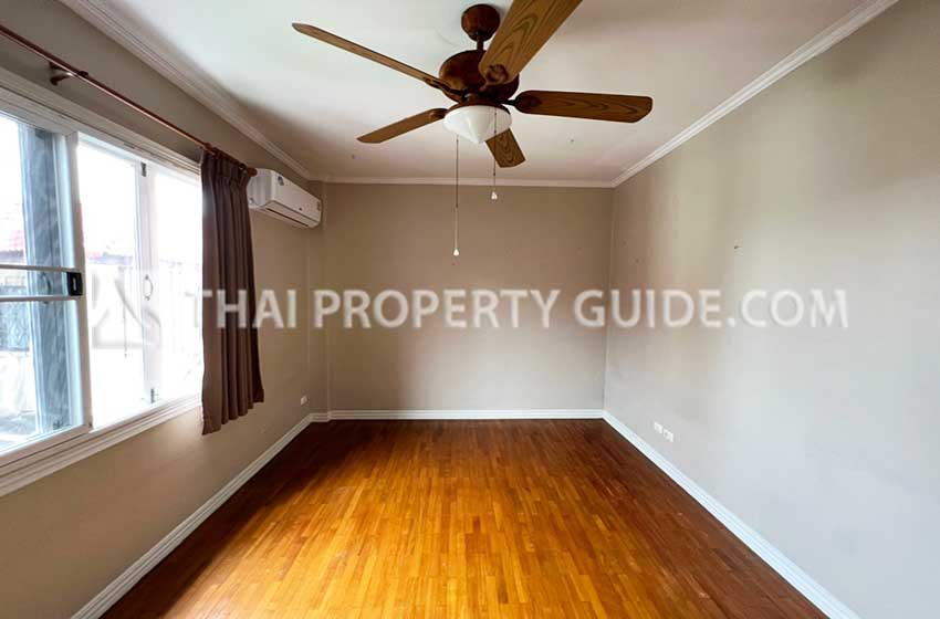Townhouse in Sukhumvit 