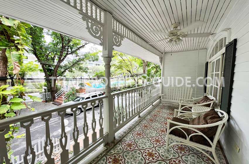 Townhouse in Sukhumvit 