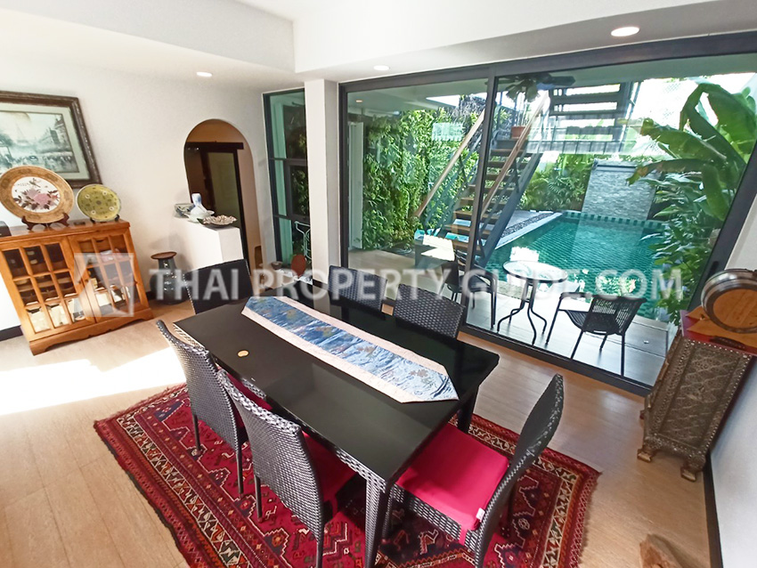 Townhouse for rent in Sukhumvit
