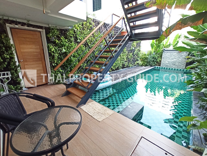 Townhouse in Sukhumvit 