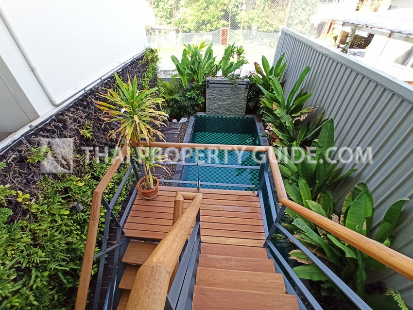 Townhouse in Sukhumvit 