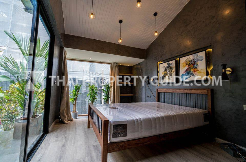 Townhouse in Sukhumvit 