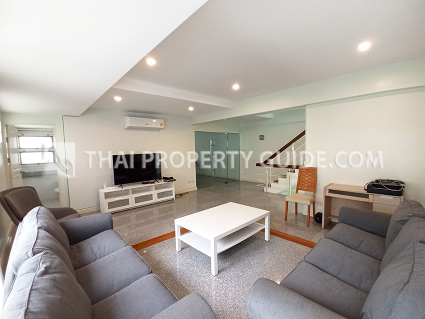 Townhouse in Sukhumvit 