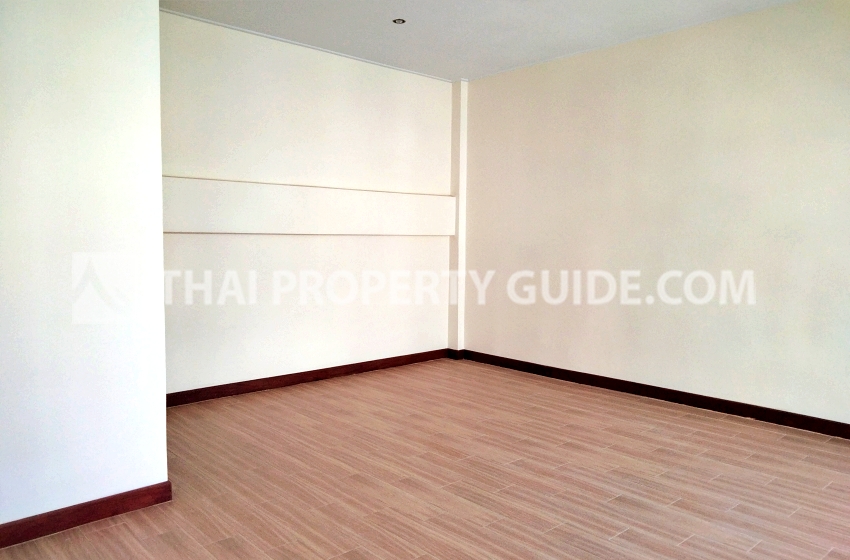 Townhouse in Sukhumvit 