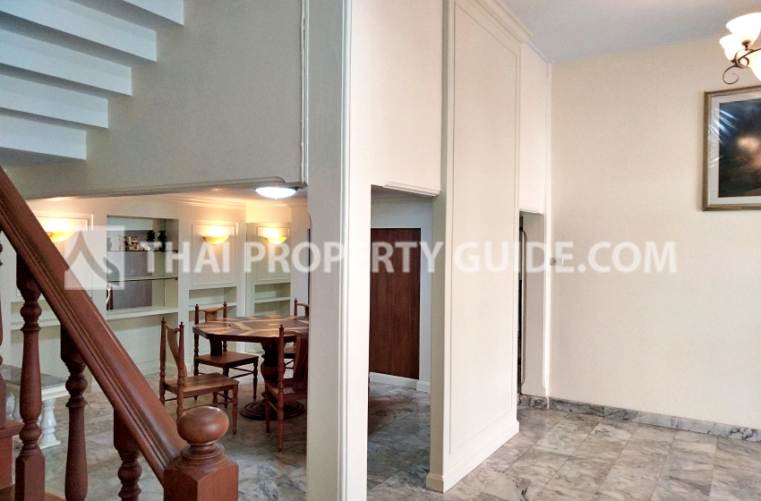 Townhouse in Sukhumvit 