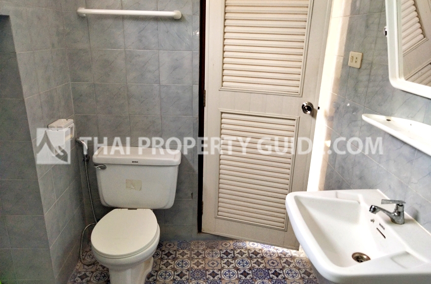 Townhouse in Sukhumvit 