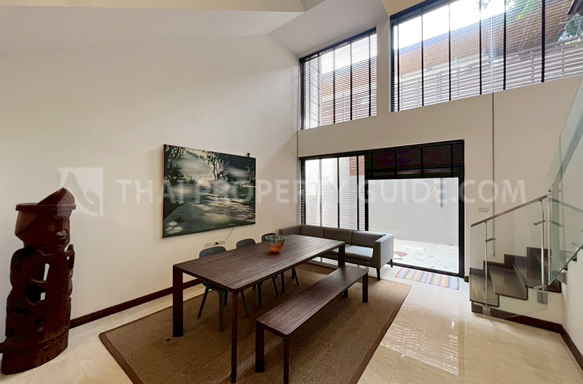 Townhouse in Sukhumvit 